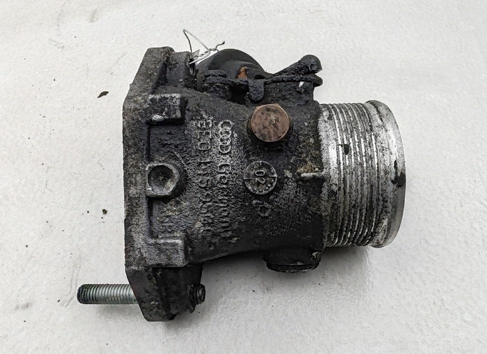 заслонка дроссельная Audi A4 B6 2002, 2.5 л., дизель, МКПП, синий, универсал, 8E0115950C