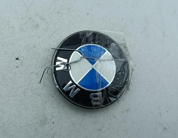 эмблема BMW 3 E46 2003, 2.0 л., дизель, МКПП, серый, седан, 8219237