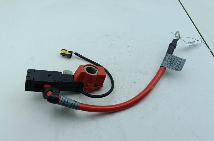 плюсовой провод аккумулятора BMW 1 серия E81/E82/E87/E88 2005, 1.6 л., бензин, МКПП, чёрный, хетчбэк 5 дв., 6929707 - фото №1
