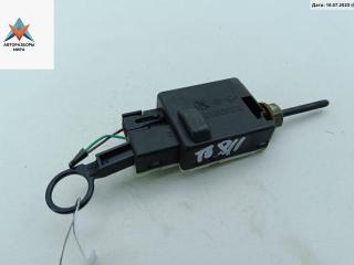 замок лючка топливного бака Renault Laguna 2 поколение 2001, 1.8 л., бензин, МКПП, синий, хетчбэк 5 дв., 97000037