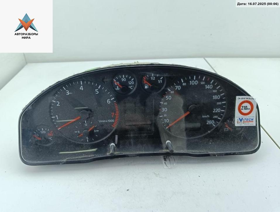 приборная панель Audi A6 4B/C5 1998, 2.4 л., бензин, АКПП, синий, универсал, 4B0919860F - фото №1