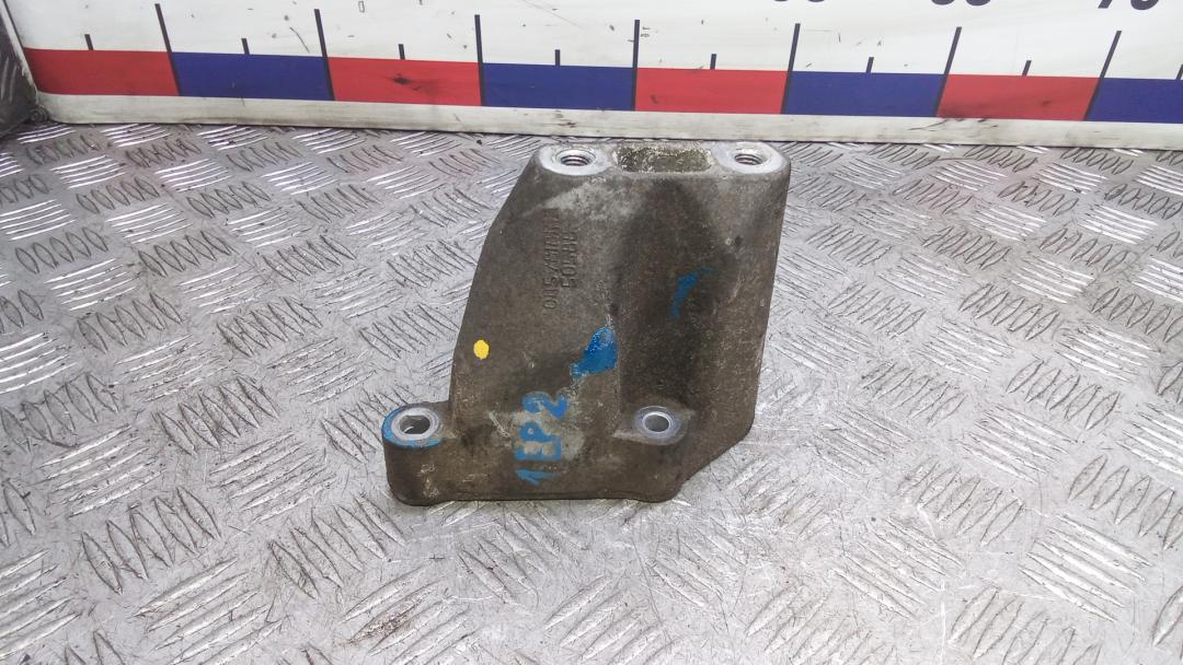 Кронштейн двигателя дизельный Chrysler 300C 1 поколение 2008, 3.0 л., дизель, АКПП, седан - фото №1