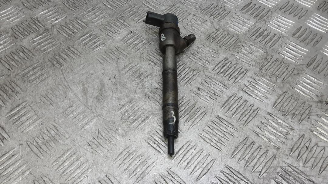 форсунка Kia Sportage 3 поколение 2010, 1.7 л., дизель, МКПП, внедорожник 5 дв., 338002A800, 0445110411 - фото №1