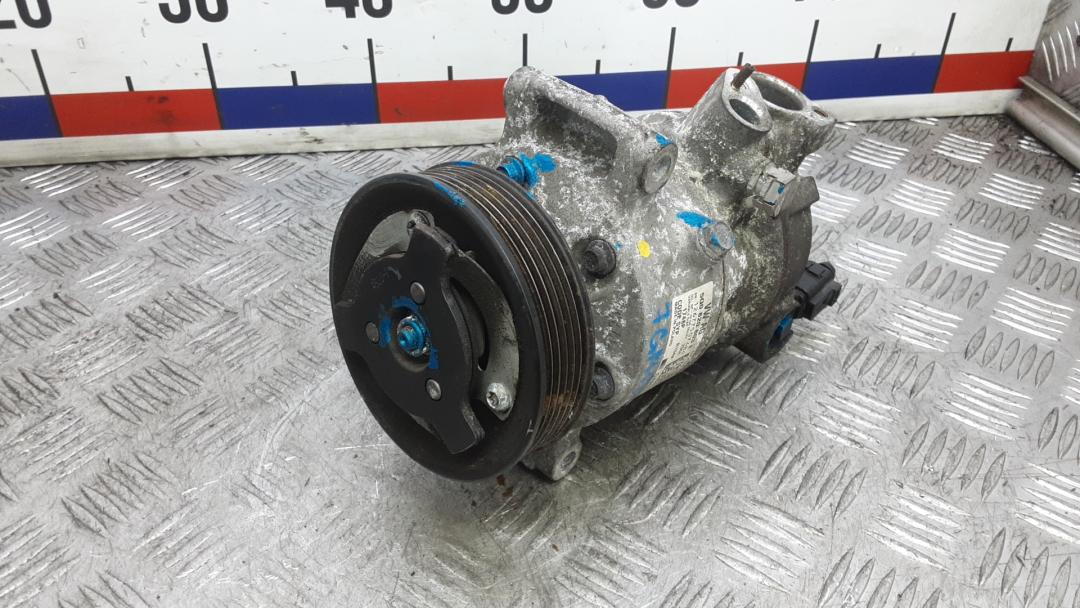 компрессор кондиционера Skoda Rapid 1 поколение 2014, 1.6 л., дизель, АКПП, хетчбэк 5 дв., 5Q0820803E - фото №1