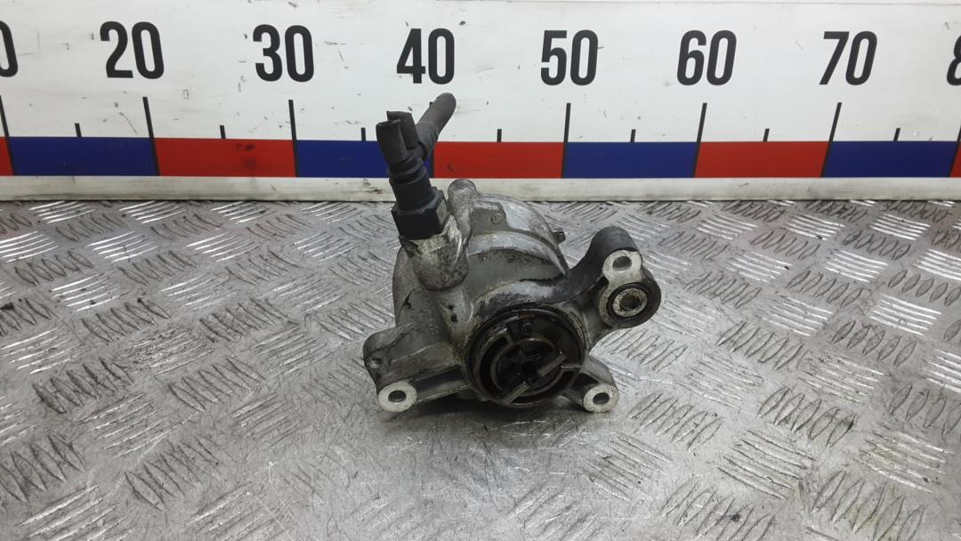 насос вакуумный Peugeot 407 1 поколение 2007, 2.0 л., HDi, дизель, МКПП, седан, D165-1A245N - фото №1