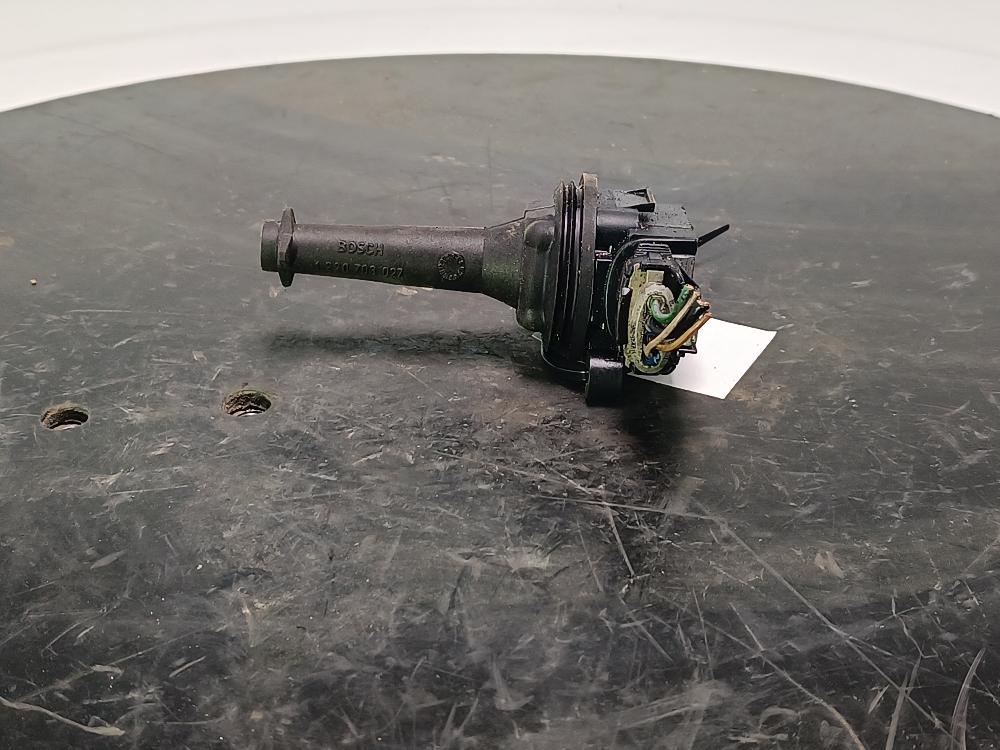 катушка зажигания Volvo S40 2 поколение 2006, цвет, 0221604010 - фото №1