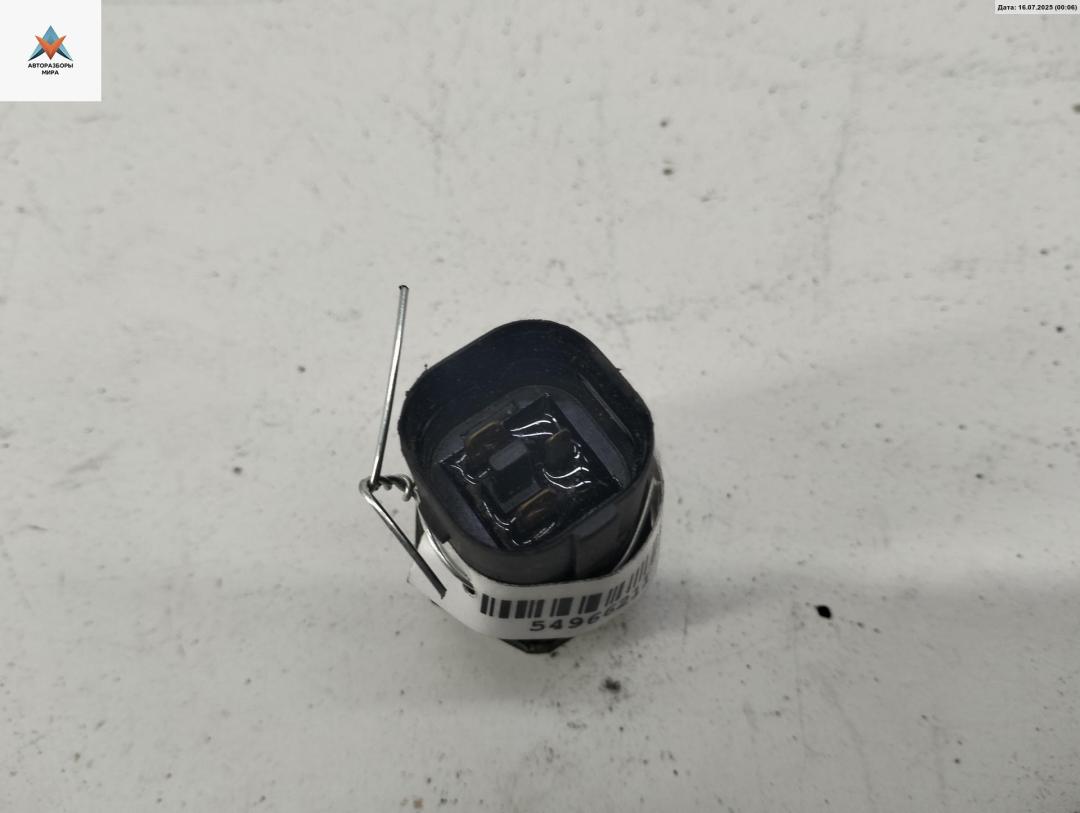 датчик температуры Skoda Octavia mk1 (A4 1U) 1998, 1.6 л., бензин, МКПП, зелёный, универсал, 1U0959481B - фото №1