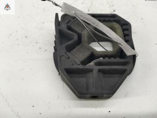 кронштейн радиатора Volkswagen Passat B6 2008, 1.8 л., бензин, МКПП, чёрный, универсал, 1K0121867C