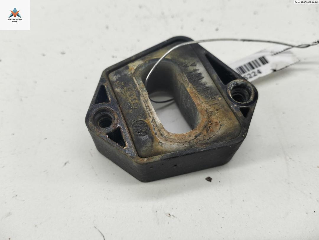 кронштейн радиатора Skoda Octavia mk1 (A4 1U) 1998, 1.6 л., бензин, МКПП, зелёный, универсал, 1J0806157A - фото №1