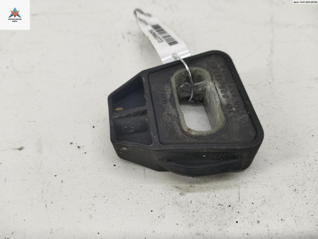 кронштейн радиатора Volkswagen Golf 4 поколение 2000, 1.9 л., дизель, МКПП, серый, хетчбэк 5 дв., 1J0806157A - фото №1