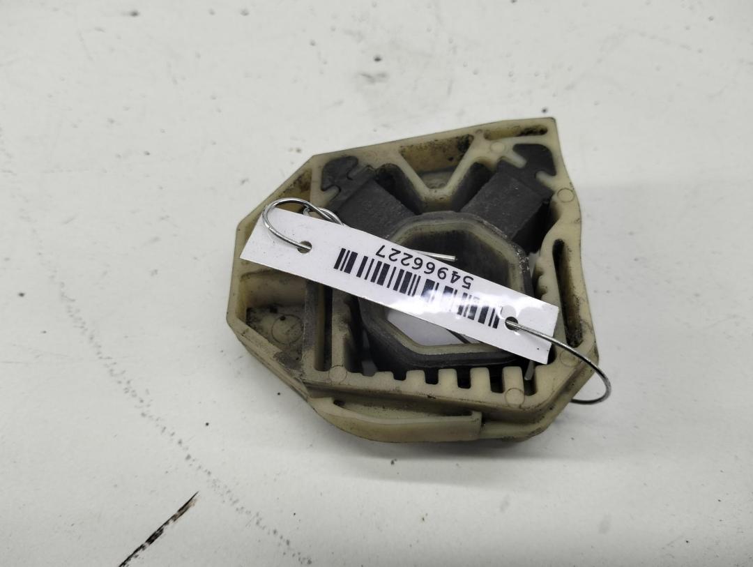 кронштейн радиатора Volkswagen Caddy 2011, 1.6 л., дизель, МКПП, белый, фургон, 1Z0121367B