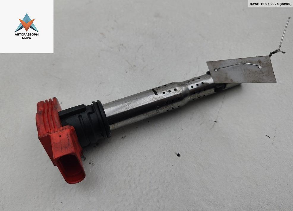 катушка зажигания Audi A6 4F/C6 2005, 2.4 л., бензин, АКПП, синий, седан, 06E905115E - фото №1