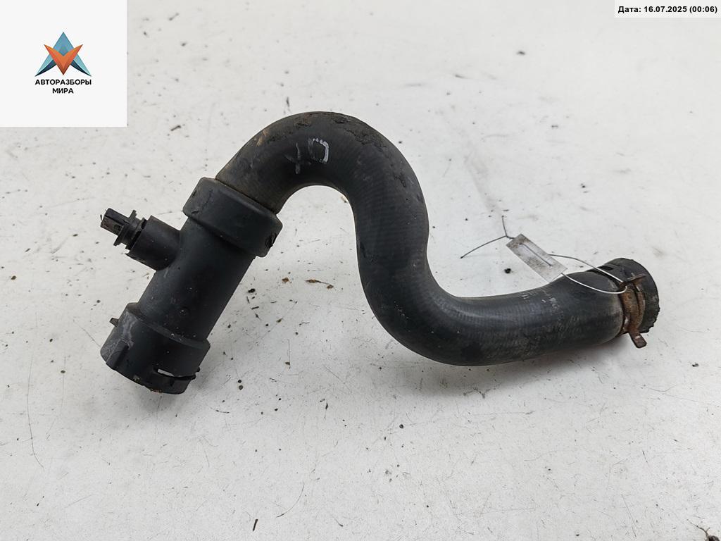 патрубок радиатора Audi A6 4B/C5 2000, 2.5 л., дизель, 4B0121049D - фото №1