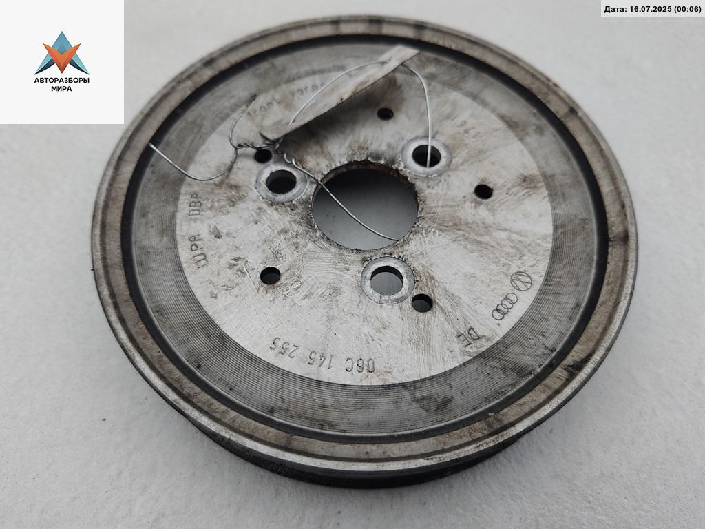 шкив насоса гидроусилителя Audi A6 4F/C6 2005, 2.4 л., бензин, АКПП, синий, седан, 06C145255 - фото №1