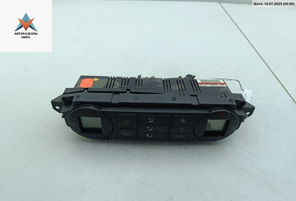 блок управления печки / климат-контроля Ford Focus 2 поколение 2006, 1.6 л., i, бензин, МКПП, синий, универсал, 3M5T18C612AR - фото №1