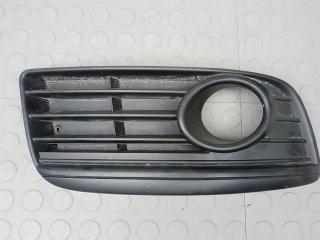 заглушка (решетка) в бампер Volkswagen Golf 5 поколение 2006, 2.0 л., дизель, МКПП, хетчбэк 5 дв.