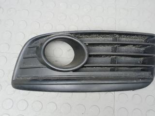 заглушка (решетка) в бампер Volkswagen Golf 5 поколение 2006, 2.0 л., дизель, МКПП, хетчбэк 5 дв.