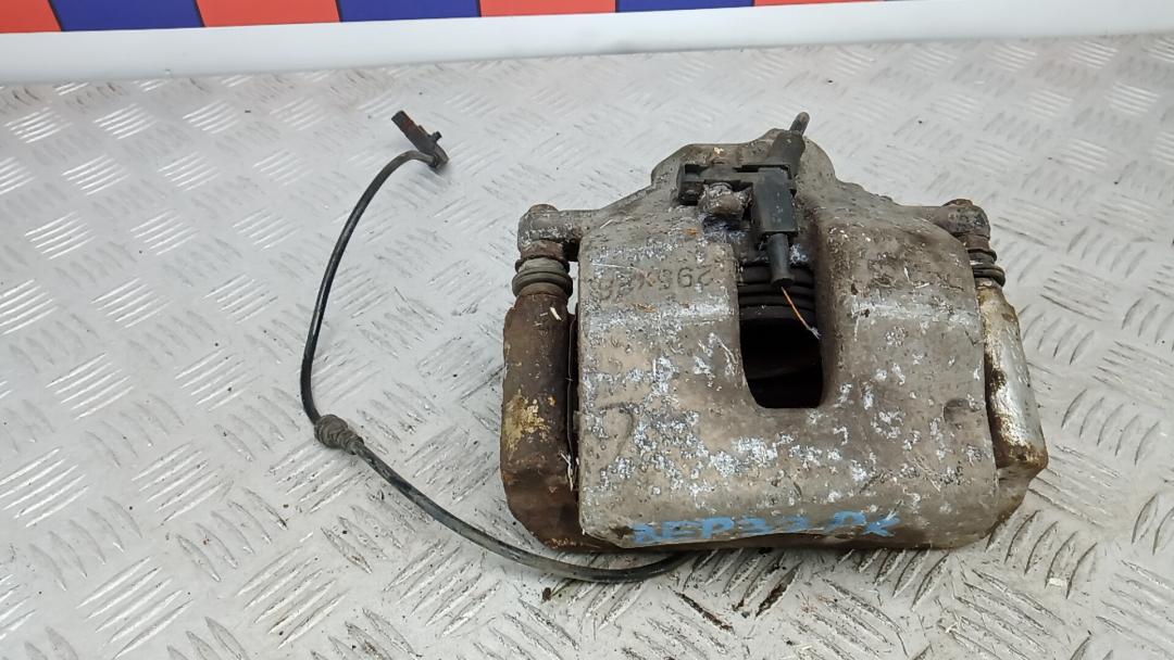 суппорт передний правый Mercedes-Benz C-Класс W204/S204 2007, 2.2 л., дизель, МКПП, седан - фото №1