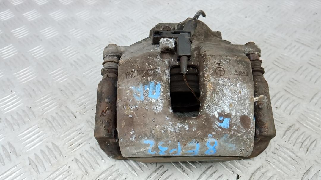 суппорт передний правый Mercedes-Benz C-Класс W204/S204 2008, 2.2 л., дизель, АКПП, седан - фото №1