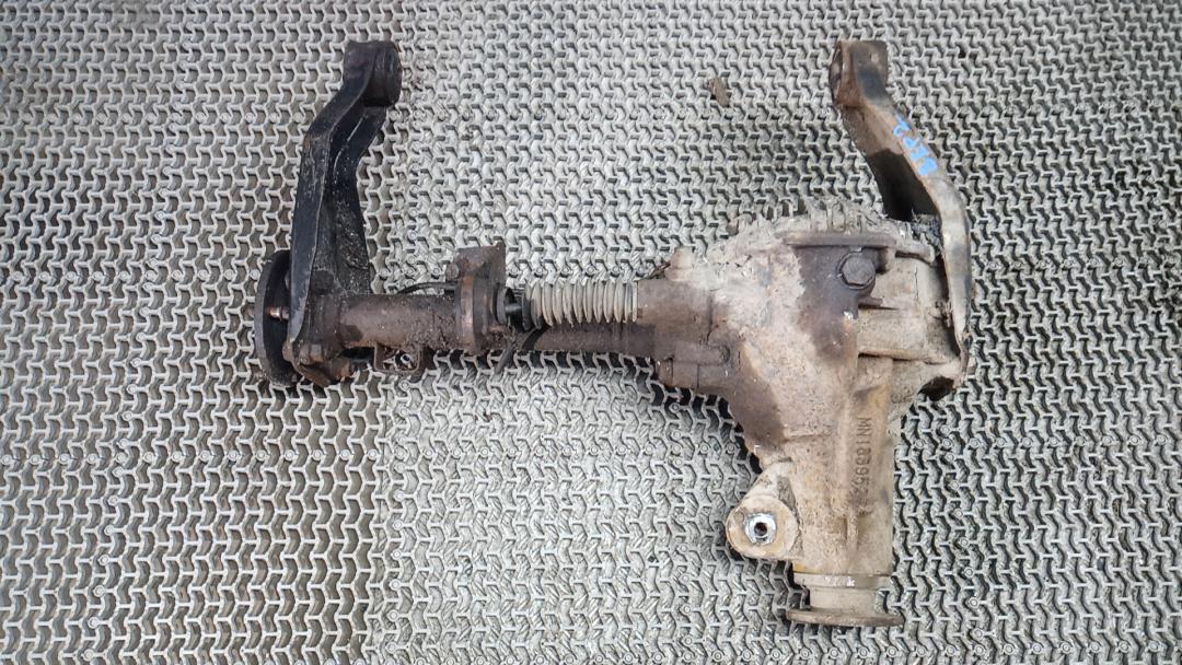 редуктор переднего моста Mitsubishi L200 4 поколение 2006, 2.5 л., дизель, МКПП, пикап, 3541A017 - фото №1