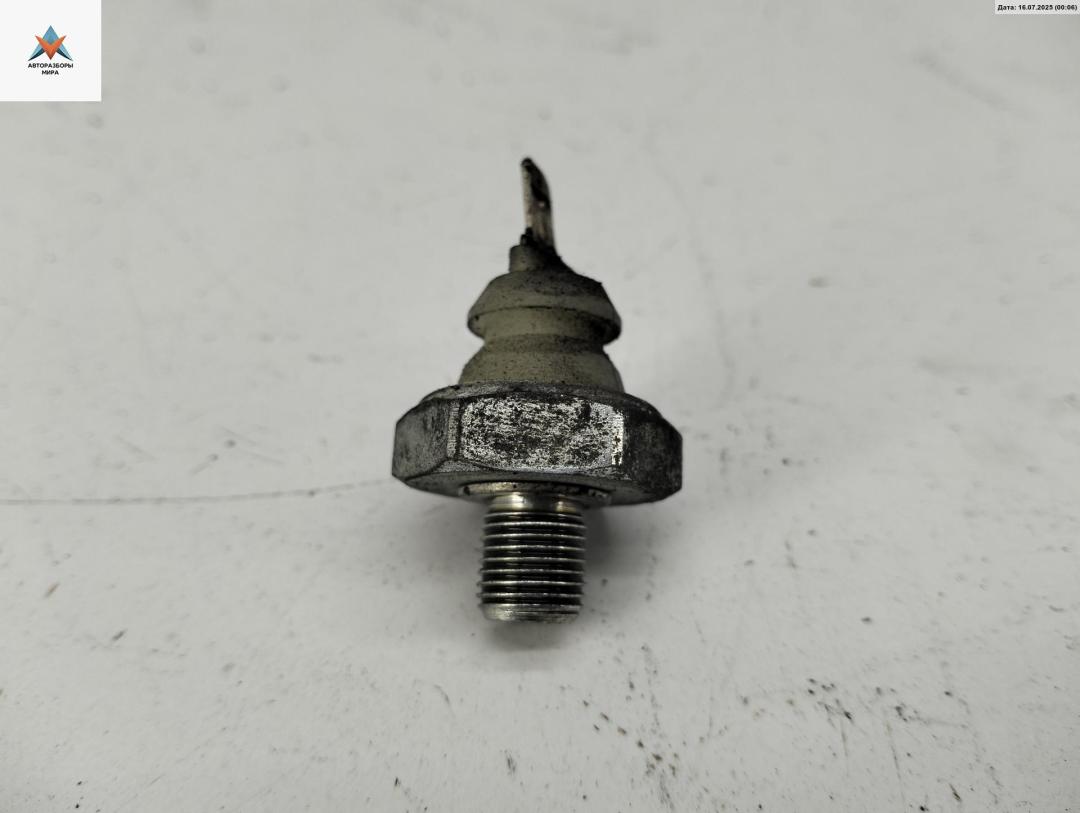 датчик давления масла Volkswagen Passat B5 1999, 1.9 л., дизель, МКПП, серый, универсал, FEP - фото №1