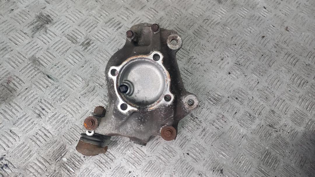 Кулак (корпус ступицы) передний левый BMW 1 E81/E87 2007, 2.0 л., дизель, МКПП, серый, хетчбэк 5 дв., 31216764443, 6764443