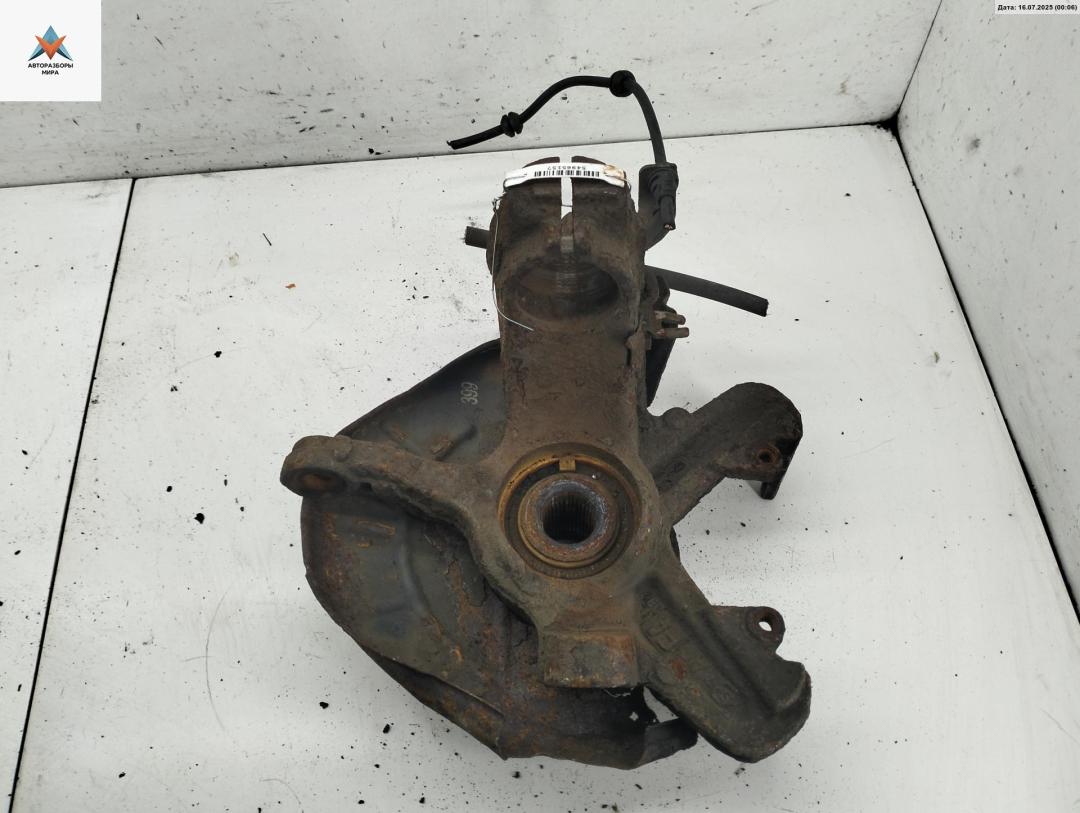 ступица передняя левая Skoda Fabia 2 поколение (5J) 2008, 1.6 л., бензин, МКПП, серый, хетчбэк 5 дв. - фото №1