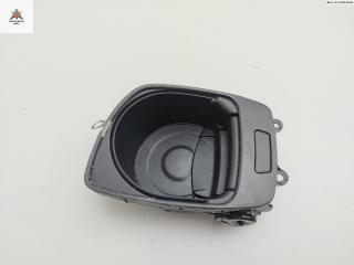 подстаканник BMW 5 серия F07/F10/F11 2011, 2.0 л., дизель, МКПП, чёрный, универсал, 9171560