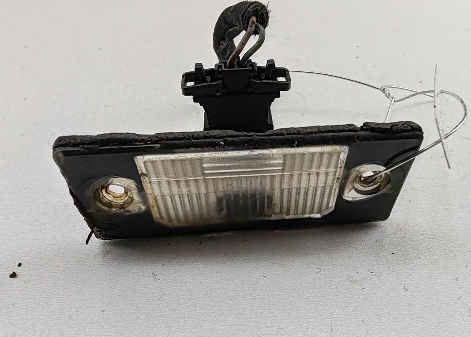 подсветка номера Volkswagen Golf-4 2000, 1.9 л., дизель, МКПП, синий, универсал, 1J5943021