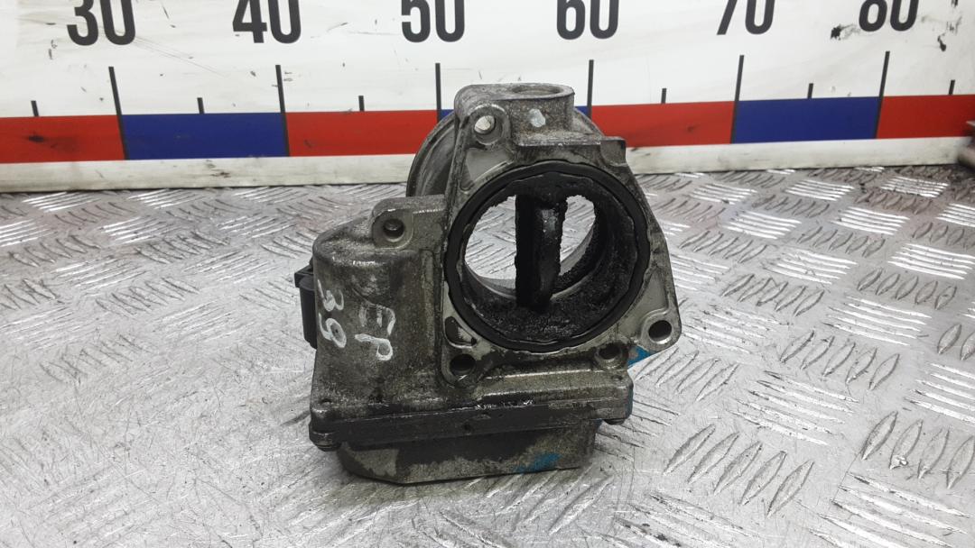 заслонка дроссельная Volkswagen Touran 1 поколение 2005, 1.9 л., дизель, МКПП, минивэн, 038128063L - фото №1