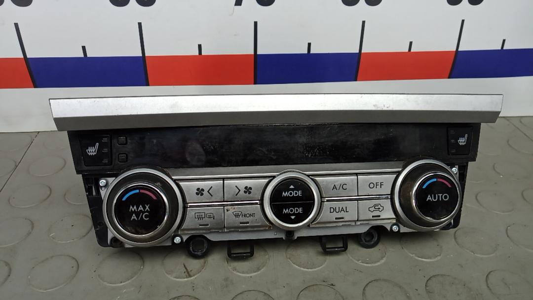 блок управления печки / климат-контроля Subaru Outback 5 поколение 2015, 2.0 л., дизель, МКПП, универсал, 72311AL010 - фото №1
