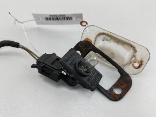 подсветка номера Volkswagen Golf 3 поколение 1995, 1.6 л., бензин, МКПП, чёрный, хетчбэк 5 дв., 1H0943115B