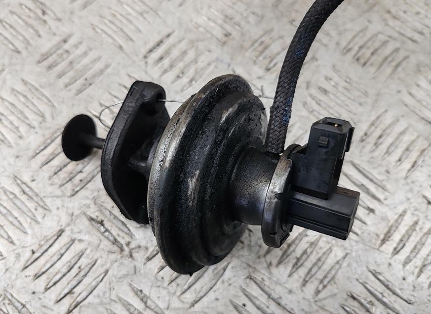клапан EGR BMW 1 E81/E87 2007, 2.0 л., дизель, МКПП, серый, хетчбэк 5 дв., 7801942