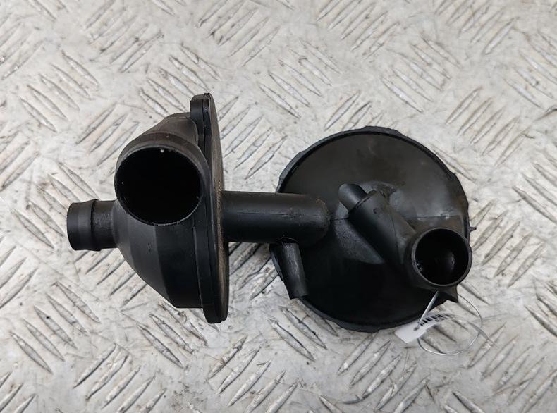маслоотделитель (сапун) BMW 5 E60/E61 2004, 2.2 л., бензин, МКПП, чёрный, седан