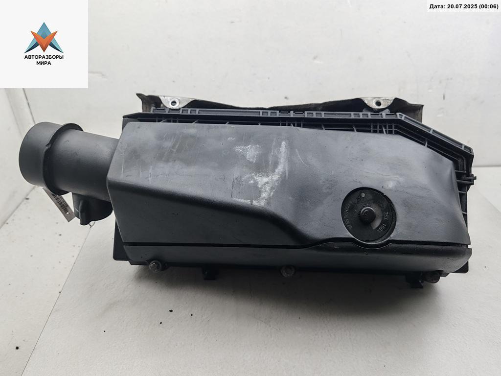 корпус воздушного фильтра Mercedes-Benz C-Класс W203/S203/CL203 2002, 2.2 л., дизель, МКПП, синий, универсал, 6110901601 - фото №1