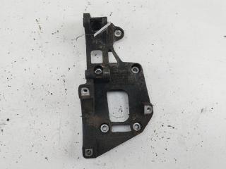 кронштейн генератора Volkswagen Touran 2004, 2.0 л., бензин, МКПП, серый, минивэн, 06F903143F