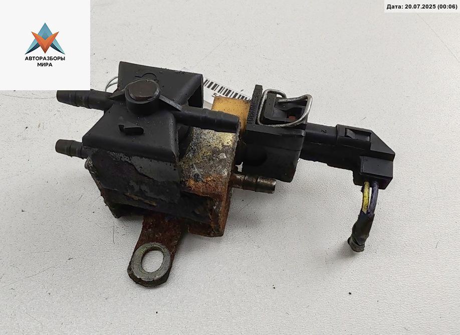 электромагнитный клапан Volkswagen Golf 4 поколение 1998, 1.4 л., бензин, МКПП, чёрный, хетчбэк 5 дв., 054906267A - фото №1