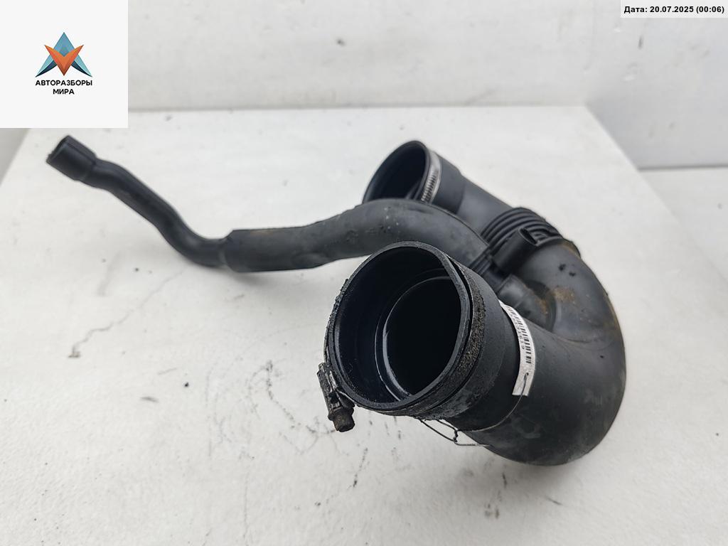 патрубок турбины Mercedes-Benz C-Класс W203/S203/CL203 2002, 2.2 л., дизель, 6110940108 - фото №1