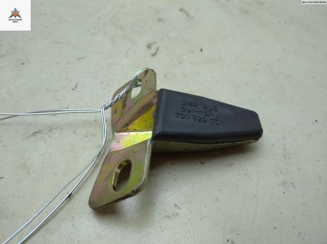 ответная часть (скоба) замка двери Volkswagen Transporter T4 1992, 2.4 л., дизель, МКПП, серый, микроавтобус, 701829734 - фото №1