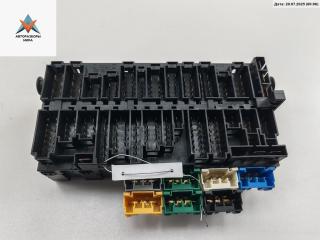 блок предохранителей Volkswagen Passat B4 1996, 1.8 л., бензин, МКПП, красный, универсал, 357937039