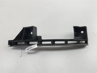 кронштейн переднего бампера Volkswagen Caddy 3 поколение 2006, 1.9 л., дизель, МКПП, жёлтый, фургон, 1T0807890B