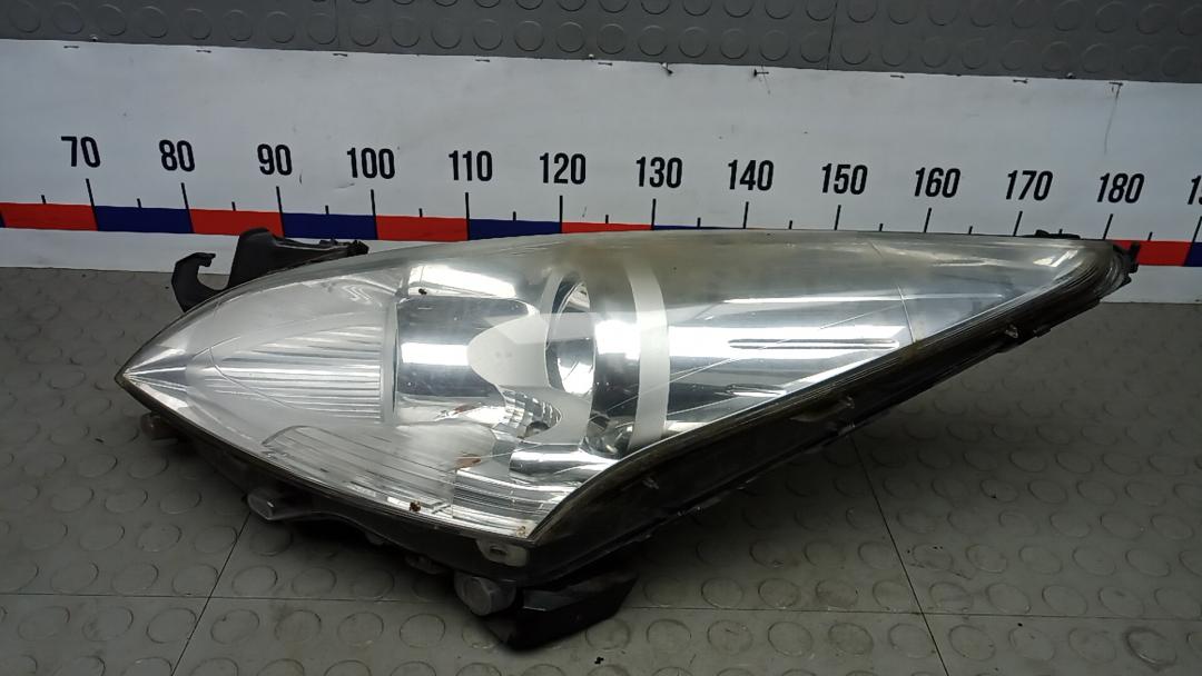 фара левая Peugeot 3008 1 поколение 2010, 1.6 л., бензин, МКПП, хетчбэк 5 дв. - фото №1