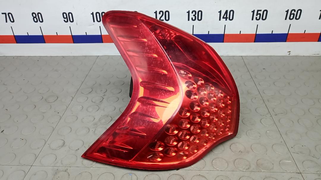 фонарь задний левый Peugeot 3008 1 поколение 2010, 1.6 л., бензин, МКПП, хетчбэк 5 дв. - фото №1