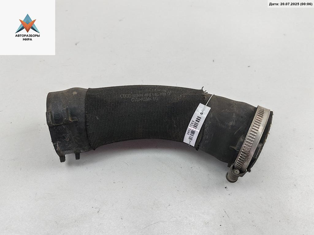 патрубок интеркулера Audi A6 4F/C6 2006, 2.7 л., дизель, АКПП, серый, универсал, 4F0145709G - фото №1