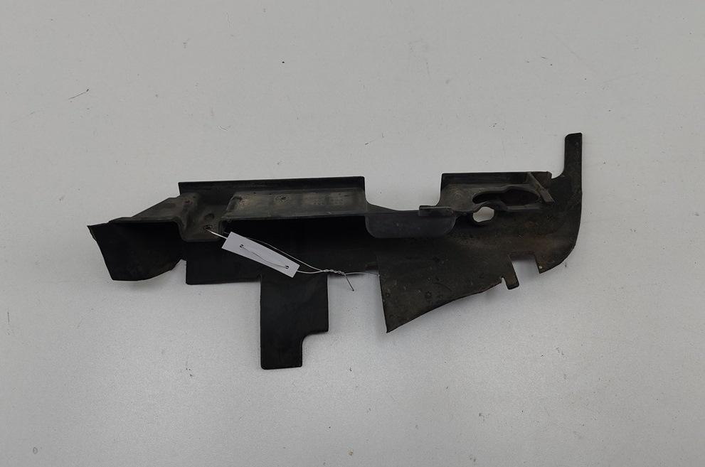 воздуховод Audi A4 B5 1995, 1.8 л., бензин, АКПП, красный, седан, 8D0121283