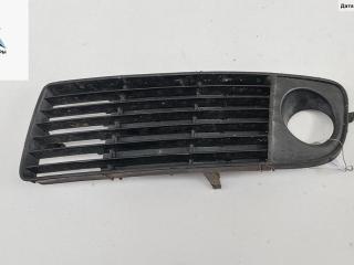 рамка фары противотуманной левой Audi A6 4B/C5 1998, 2.4 л., бензин, МКПП, зелёный, седан, 4B0807681J