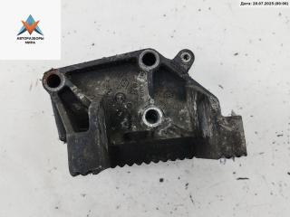 кронштейн двигателя Opel Movano A 2002, 2.5 л., дизель, МКПП, белый, микроавтобус, 7700312867