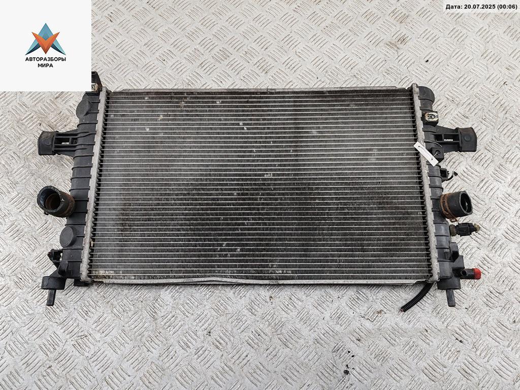 радиатор охлаждения Opel Zafira 2 поколение (B) 2006, 1.8 л., бензин, МКПП, синий, минивэн - фото №1