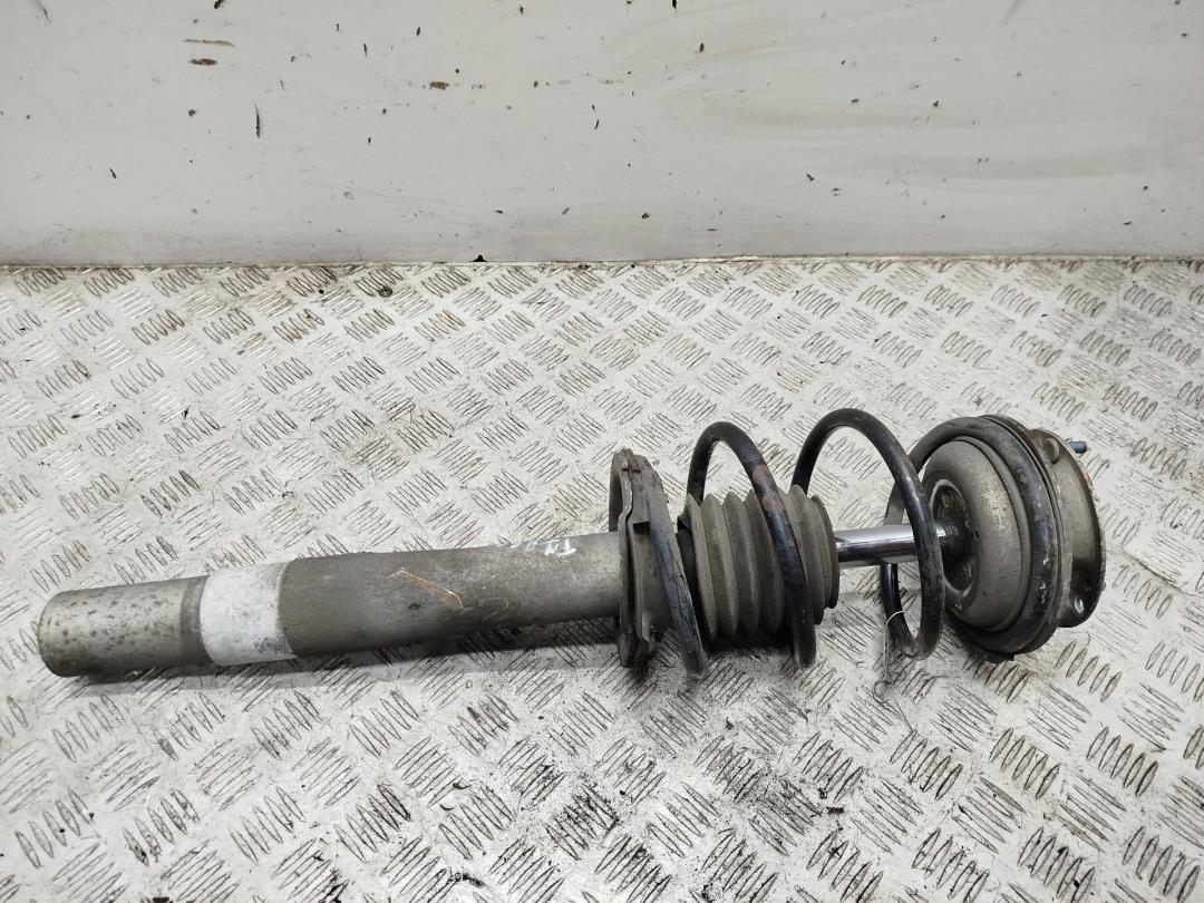 стойка передняя BMW 5 E60/E61 2004, 2.2 л., бензин, МКПП, чёрный, седан, 6764458