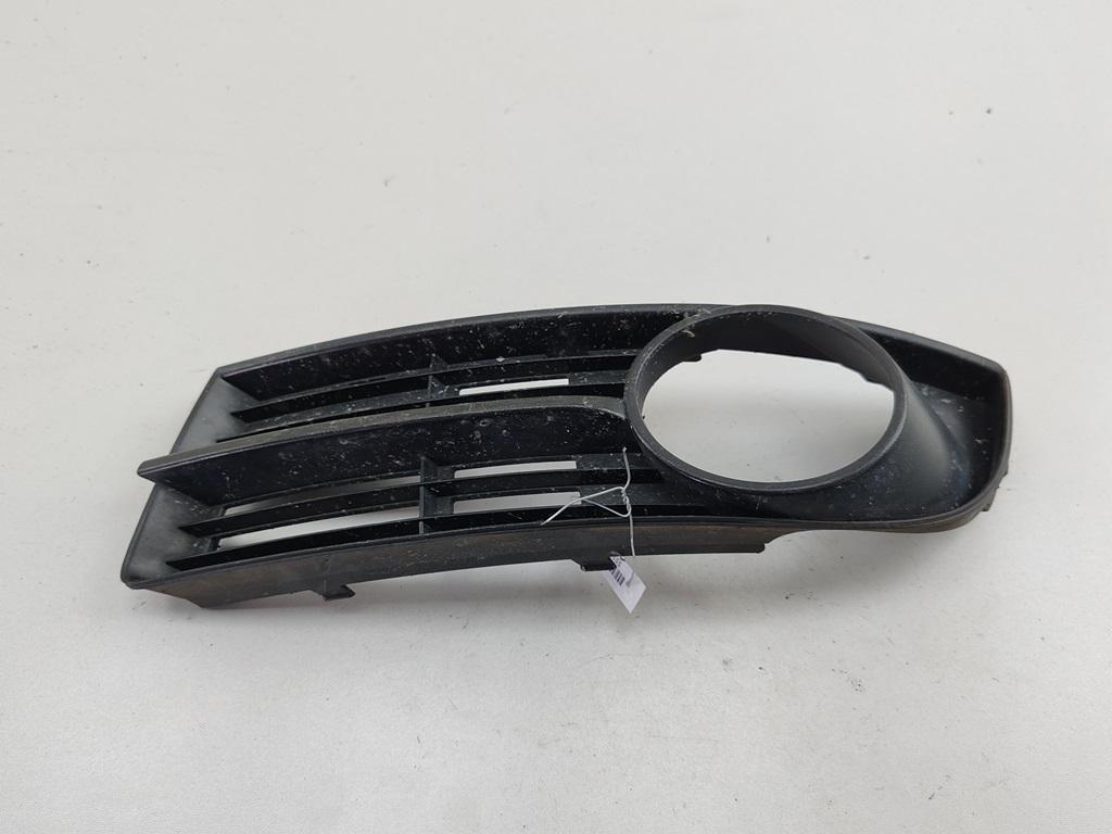 рамка фары противотуманной левой Volkswagen Touran 1 поколение 2003, 1.6 л., бензин, МКПП, серый, минивэн, 1T0853665 - фото №1